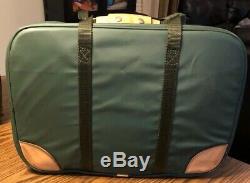 2 Piece Jon Hart Green Travel Luggage Set 20x14 & 24x16 EUC Zipper