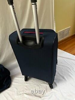 $520 Nautica Lightview Carry On 20 Expandable 3 Piece Luggage Set Blue