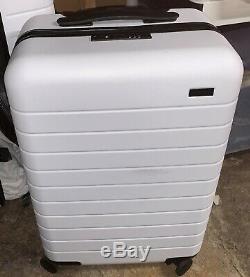 Away Travel Bigger Carry-On And The Medium Suitcase Set