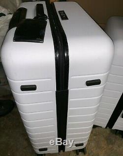 Away Travel Bigger Carry-On And The Medium Suitcase Set