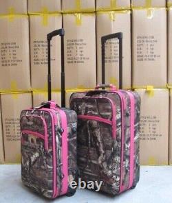 Explorer Bag Luggage Set in Mossy Oak material 20 in 24 in 2 pieces NEW