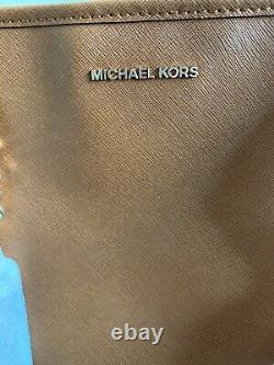 Michael Kors Jet Set Travel MD TZ MULT FUNT Gold Chain Luggage 30S6GJ8T2L