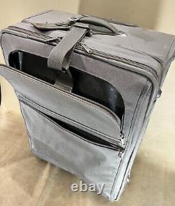 Preowned Tumi 24 Upright Wheeled Expandable Short Trip Checked Suitcase 22024S4