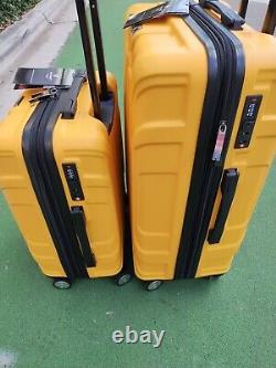 Travel suitcase set 2 Pieces 20 And 25 Yellow Color 8 Wheels Spinner Hard