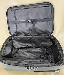 Used TUMI T-TECH Carry On Set 22 Suitcase 5722GRY & 5664D 18 Laptop Briefcase