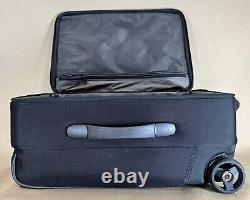 Victorinox Werks Black Carry On Set 20 Wheeled Upright Suitcase & 15 Backpack