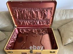 Vintage 1940s Amelia Earhart Luggage Suitcase Set Lg & Sm Super Rare Set