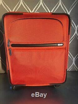 Brand New Tumi 2 Piece Luggage Set & Sac À Dos Pdsf $ 1,040