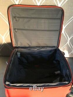 Brand New Tumi 2 Piece Luggage Set & Sac À Dos Pdsf $ 1,040
