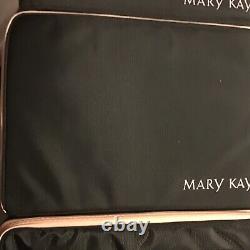Consultant Mary Kay - Ensemble de sacs d'inventaire roulants noirs isolés en 3 pièces.