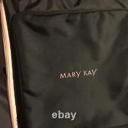Consultant Mary Kay - Ensemble de sacs d'inventaire roulants noirs isolés en 3 pièces.