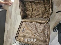 Ensemble de bagages Tommy Bahama marron et en cuir avec bagage à main FC# 104420 PO# k18937