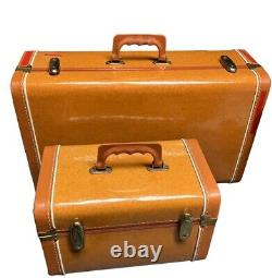 Ensemble de bagages vintage en deux pièces: trousse de toilette de voyage et valise en similicuir See De