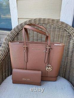Nwt Michael Kors Jet Set Travel Small Top Zip Tote & Trifold Wallet Bagages