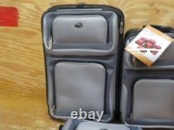 U.s. Traveler Softside Dobby Expandable Rolling Bagage 3 Piece Set Gray