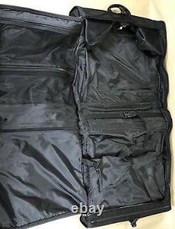 Victorinox Mobilizer Black Set 22 Valise Exp Upright Et Sac De Vêtement Bifold 23